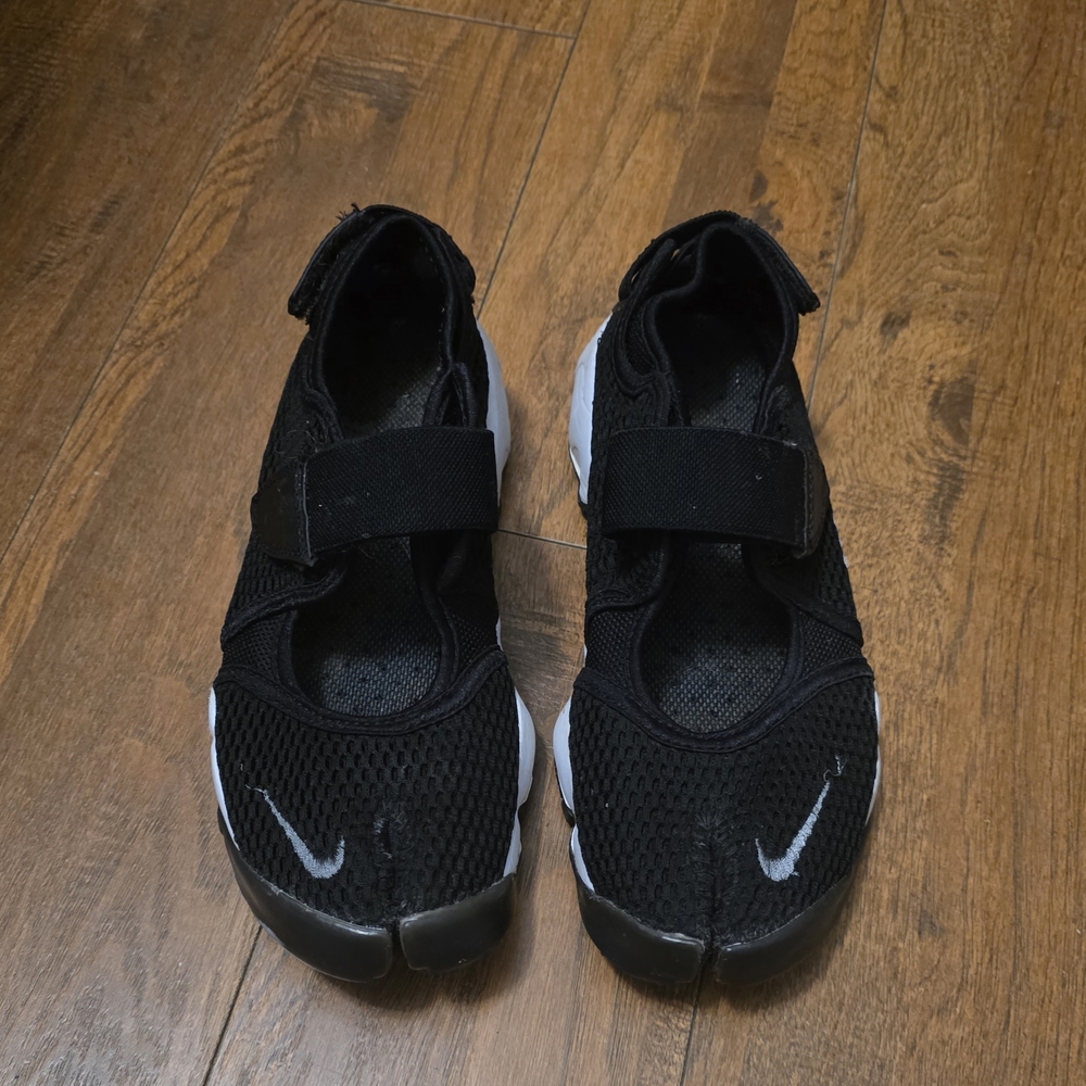 Nike Rifts Black Mesh Velcro Strap Sneakers